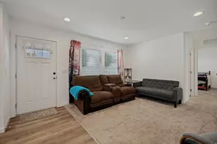 935 E 3000 N, Layton, UT 84040 - Photo 7