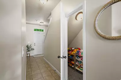 288 S 600 W, Centerville, UT 84014 - Photo 17