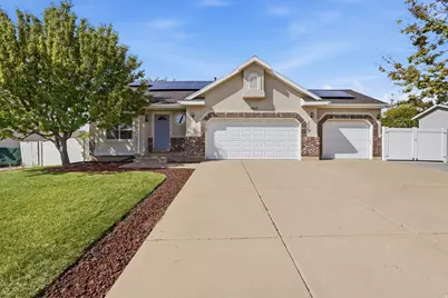1062 W 200 S, Clearfield, UT 84015 - Photo 1