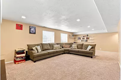 1062 W 200 S, Clearfield, UT 84015 - Photo 23