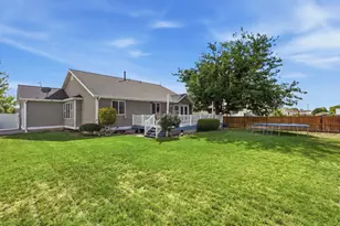 1062 W 200 S, Clearfield, UT 84015 - Photo 27