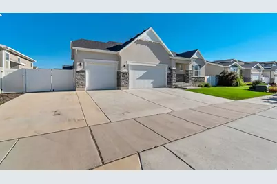 1403 E Lowe Peak Dr, Eagle Mountain, UT 84005 - Photo 3