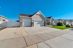 1403 E Lowe Peak Dr, Eagle Mountain, UT 84005 - Photo 3