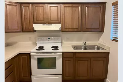 223 S Montgomery St, Salt Lake City, UT 84104 - Photo 3