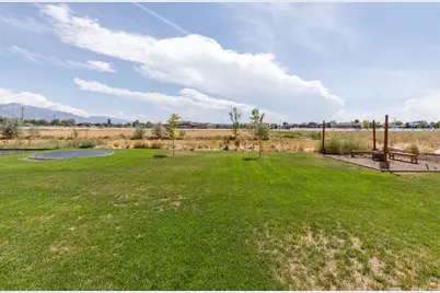 2401 W 2775 N, Farr West, UT 84404 - Photo 31
