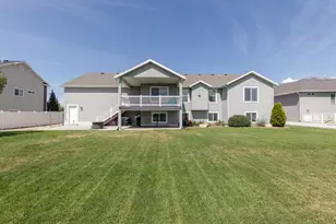 2401 W 2775 N, Farr West, UT 84404 - Photo 25