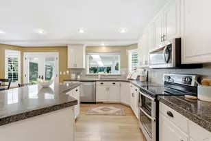 955 W 10375 S, South Jordan, UT 84095 - Photo 17