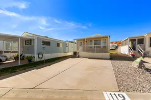 1150 W Red Hills Pkwy, Washington, UT 84780 - Photo 19