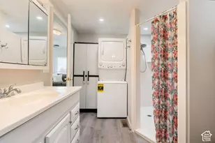 1150 W Red Hills Pkwy, Washington, UT 84780 - Photo 21