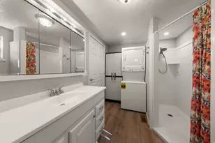 1150 W Red Hills Pkwy, Washington, UT 84780 - Photo 7
