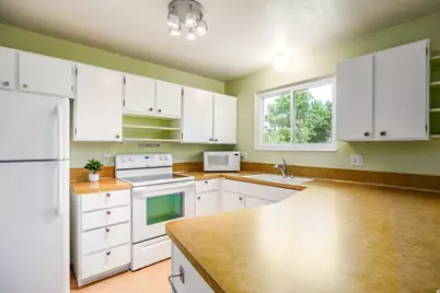 1259 E Quail Creek Dr, Sandy, UT 84094 - Photo 11