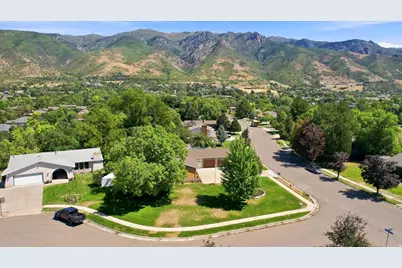 2407 E Country Oaks Dr, Layton, UT 84040 - Photo 45