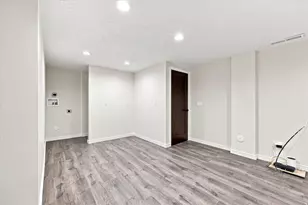 2407 E Country Oaks Dr, Layton, UT 84040 - Photo 25