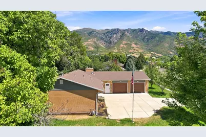 2407 E Country Oaks Dr, Layton, UT 84040 - Photo 9