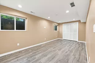 2407 E Country Oaks Dr, Layton, UT 84040 - Photo 31