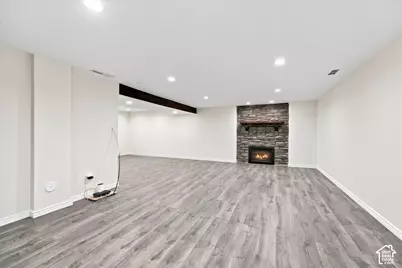 2407 E Country Oaks Dr, Layton, UT 84040 - Photo 29