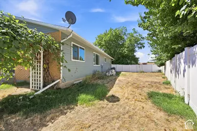 2407 E Country Oaks Dr, Layton, UT 84040 - Photo 49
