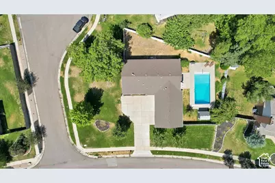 2407 E Country Oaks Dr, Layton, UT 84040 - Photo 51
