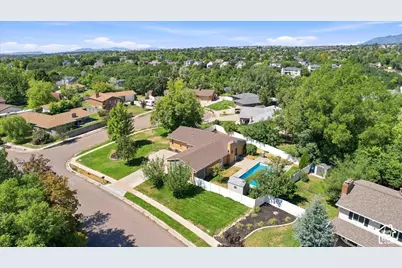 2407 E Country Oaks Dr, Layton, UT 84040 - Photo 53