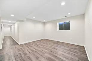 2407 E Country Oaks Dr, Layton, UT 84040 - Photo 29