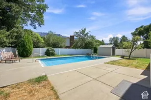 2407 E Country Oaks Dr, Layton, UT 84040 - Photo 47