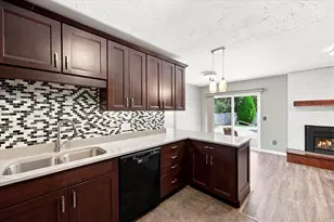 2407 E Country Oaks Dr, Layton, UT 84040 - Photo 17