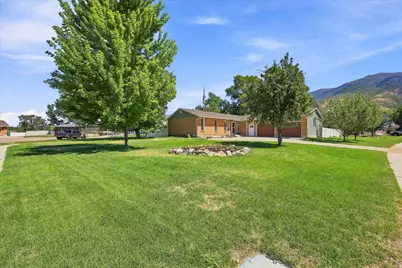 2407 E Country Oaks Dr, Layton, UT 84040 - Photo 5