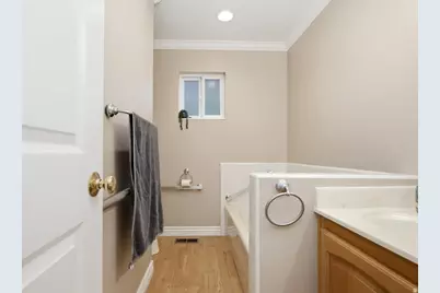 1570 E 1425 N, Logan, UT 84341 - Photo 11