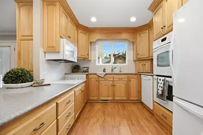 1570 E 1425 N, Logan, UT 84341 - Photo 5