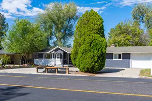 1573 E 5600 S, Holladay, UT 84121 - Photo 3