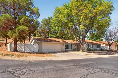 1690 E Maplewood Ln, Saint George, UT 84790 - Photo 17