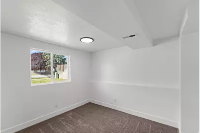 5571 S Dale Amour Dr W, Kearns, UT 84118 - Photo 29