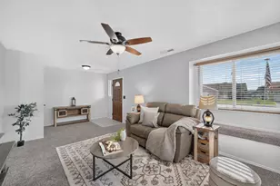 5082 S 3425 W, Roy, UT 84067 - Photo 9