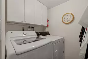 7858 S Honeycomb Circle, Cottonwood Heights, UT 84121 - Photo 33