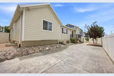 768 W Star Spangled Dr S, Bluffdale, UT 84065 - Photo 29
