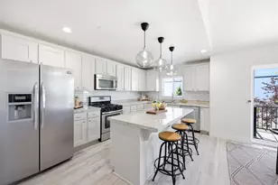 768 W Star Spangled Dr S, Bluffdale, UT 84065 - Photo 5