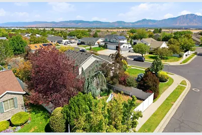 7296 S Jasper Dr, West Jordan, UT 84081 - Photo 37