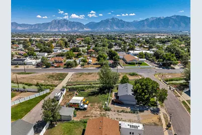 2234 W 7680 S, West Jordan, UT 84084 - Photo 31