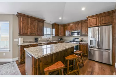 734 E Morning Dew Dr S, Grantsville, UT 84029 - Photo 17