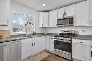 6393 N Pine Tree Wy, Eagle Mountain, UT 84005 - Photo 15