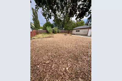 7265 S 2825 E, Cottonwood Heights, UT 84121 - Photo 25