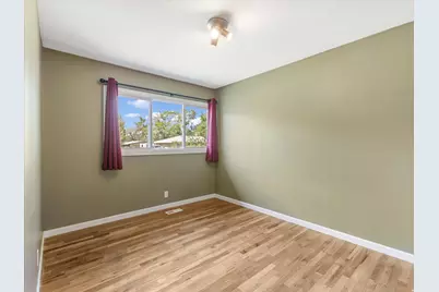 7265 S 2825 E, Cottonwood Heights, UT 84121 - Photo 13