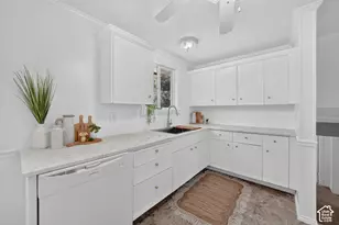 3046 E 7110 S, Cottonwood Heights, UT 84121 - Photo 7