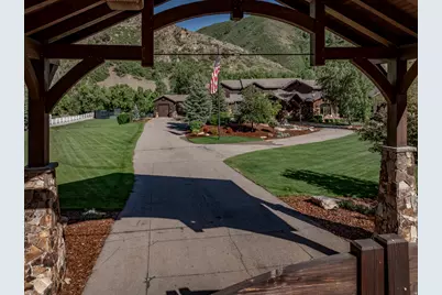 887 S Hobble Creek Rd, Springville, UT 84663 - Photo 7