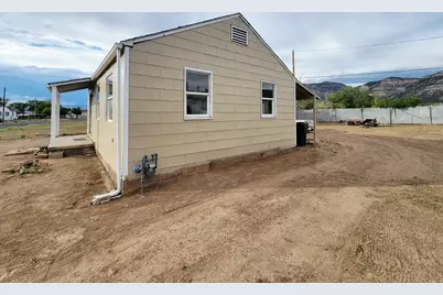 131 W Whitmore Dr, East Carbon, UT 84520 - Photo 21