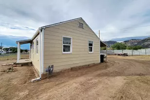 131 W Whitmore Dr, East Carbon, UT 84520 - Photo 21