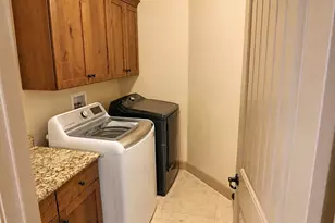 10656 S Crescent Dr, Sandy, UT 84070 - Photo 17