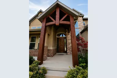 10656 S Crescent Dr, Sandy, UT 84070 - Photo 3
