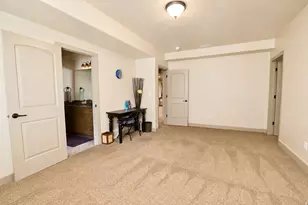 10656 S Crescent Dr, Sandy, UT 84070 - Photo 33