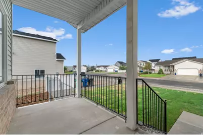 2584 S Thoreau Dr W, Magna, UT 84044 - Photo 3